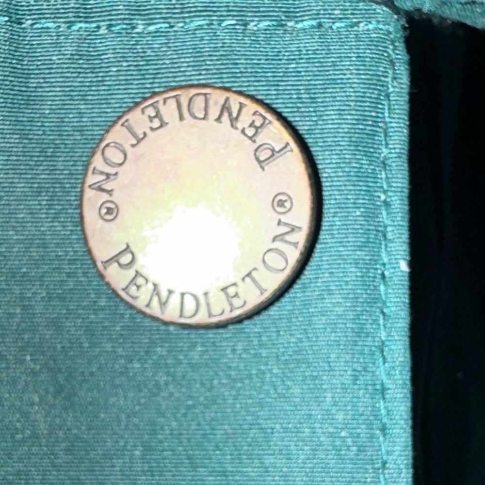 Pendleton. Vintage Forest Green Medium Weight Rai… - image 6